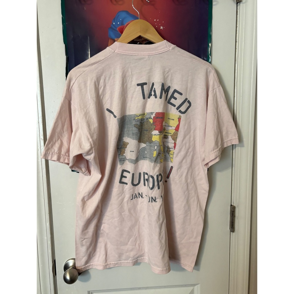 Vintage 1998 I Tamed Europe Map T-Shirt XL Pink Fruit of the Loom  90s Travel - Picture 2 of 7
